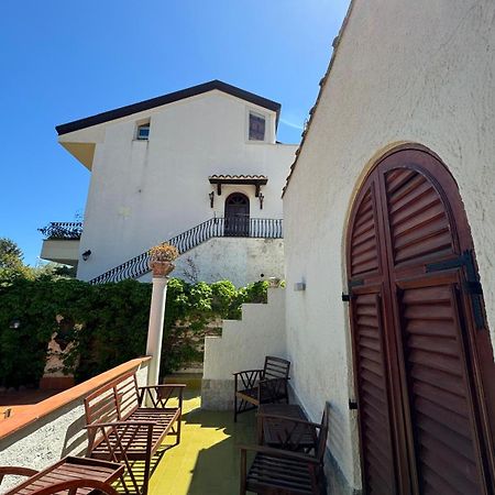 Casa Vacanze Villa Angelina Giardini Naxos Exteriör bild