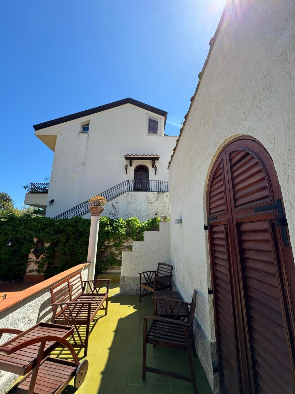 Casa Vacanze Villa Angelina Giardini Naxos Exteriör bild